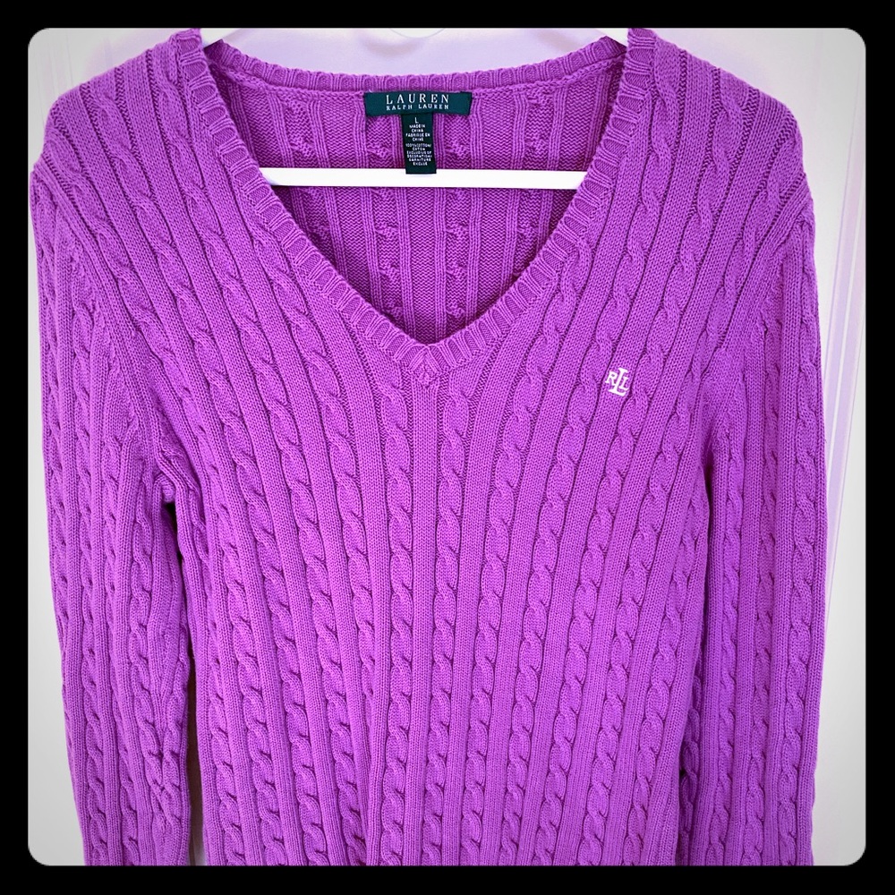 🍍 Ralph Lauren Cable-Knit V-neck Sweater